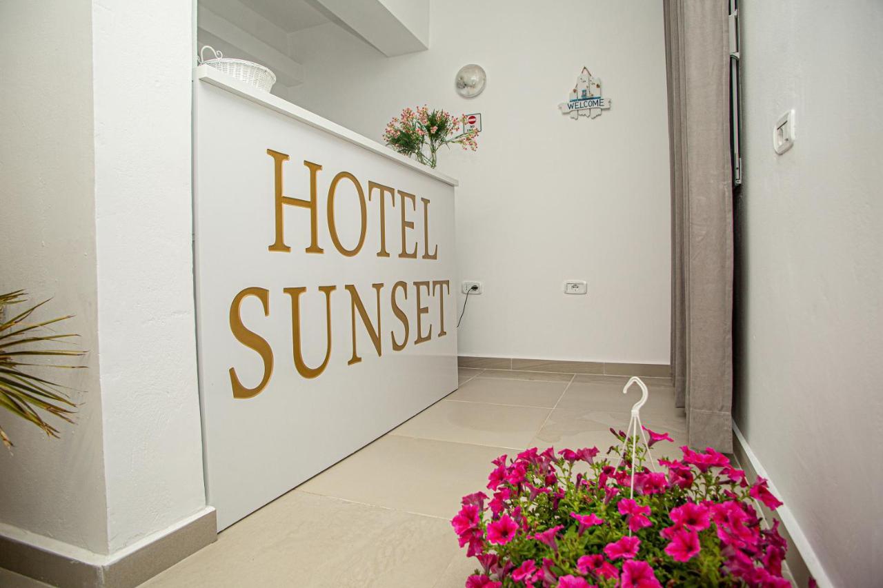 Hotel SUNSET GL Vlorë Buitenkant foto