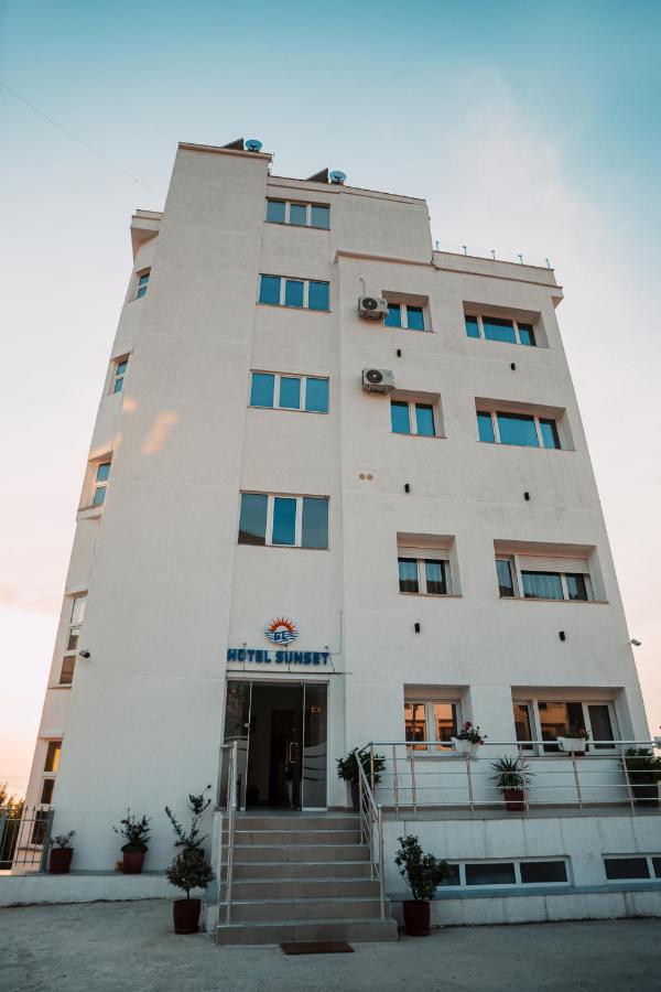 Hotel SUNSET GL Vlorë Buitenkant foto