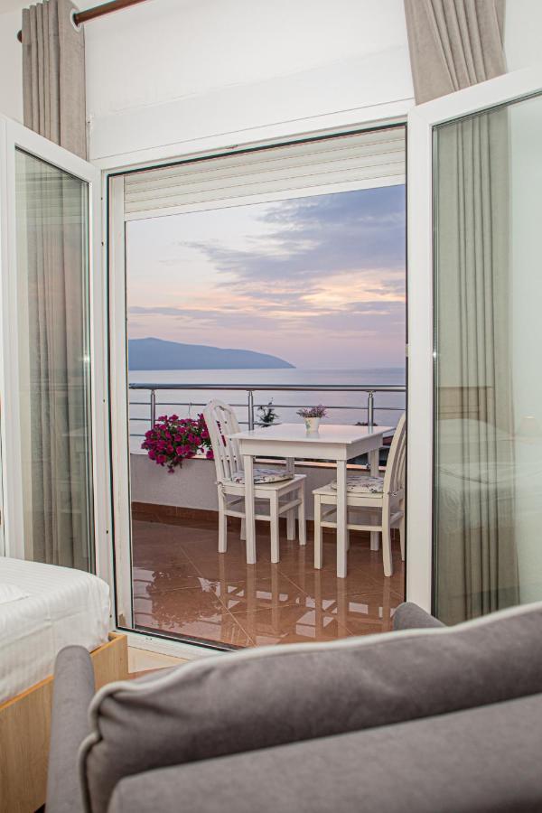 Hotel SUNSET GL Vlorë Buitenkant foto