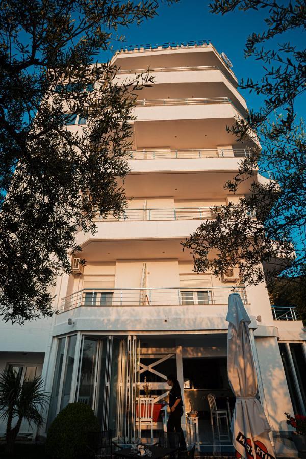 Hotel SUNSET GL Vlorë Buitenkant foto